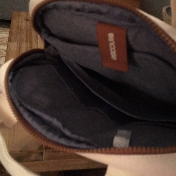 NWT Terra Convertible Pack - Picture 9 of 9